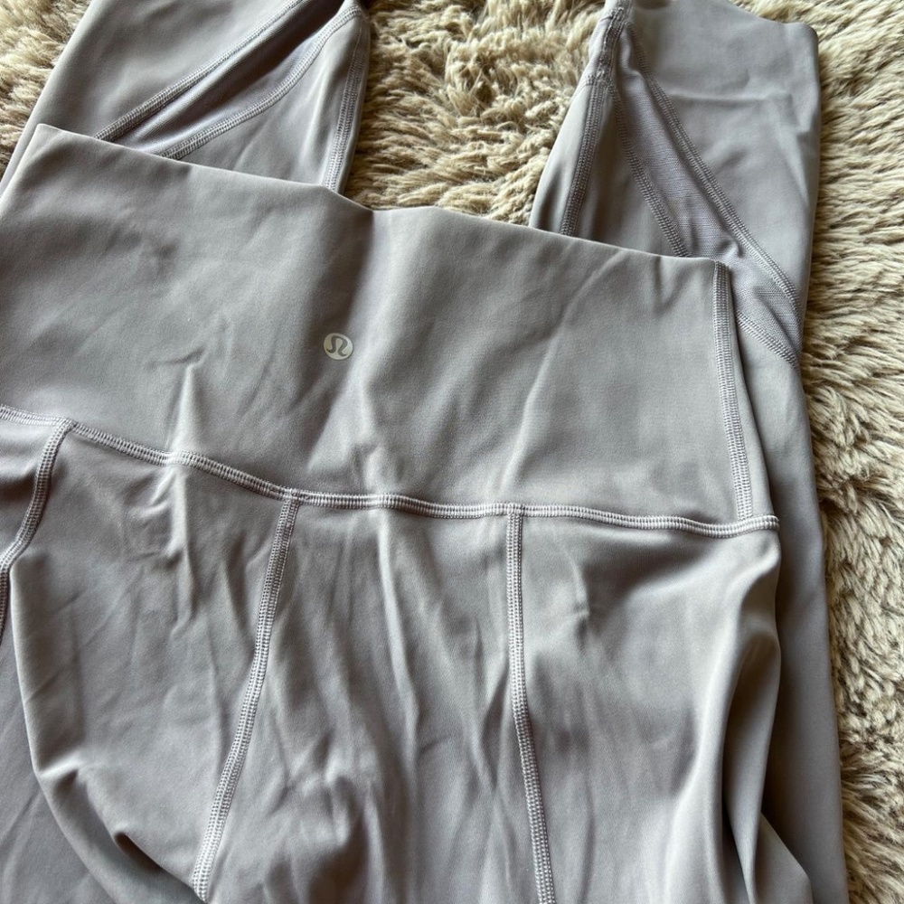 NEW Lululemon Wunder Under Crop High-Rise *Roll Down Scallop Full-On Luxtreme 23 - Picture 4 of 8
